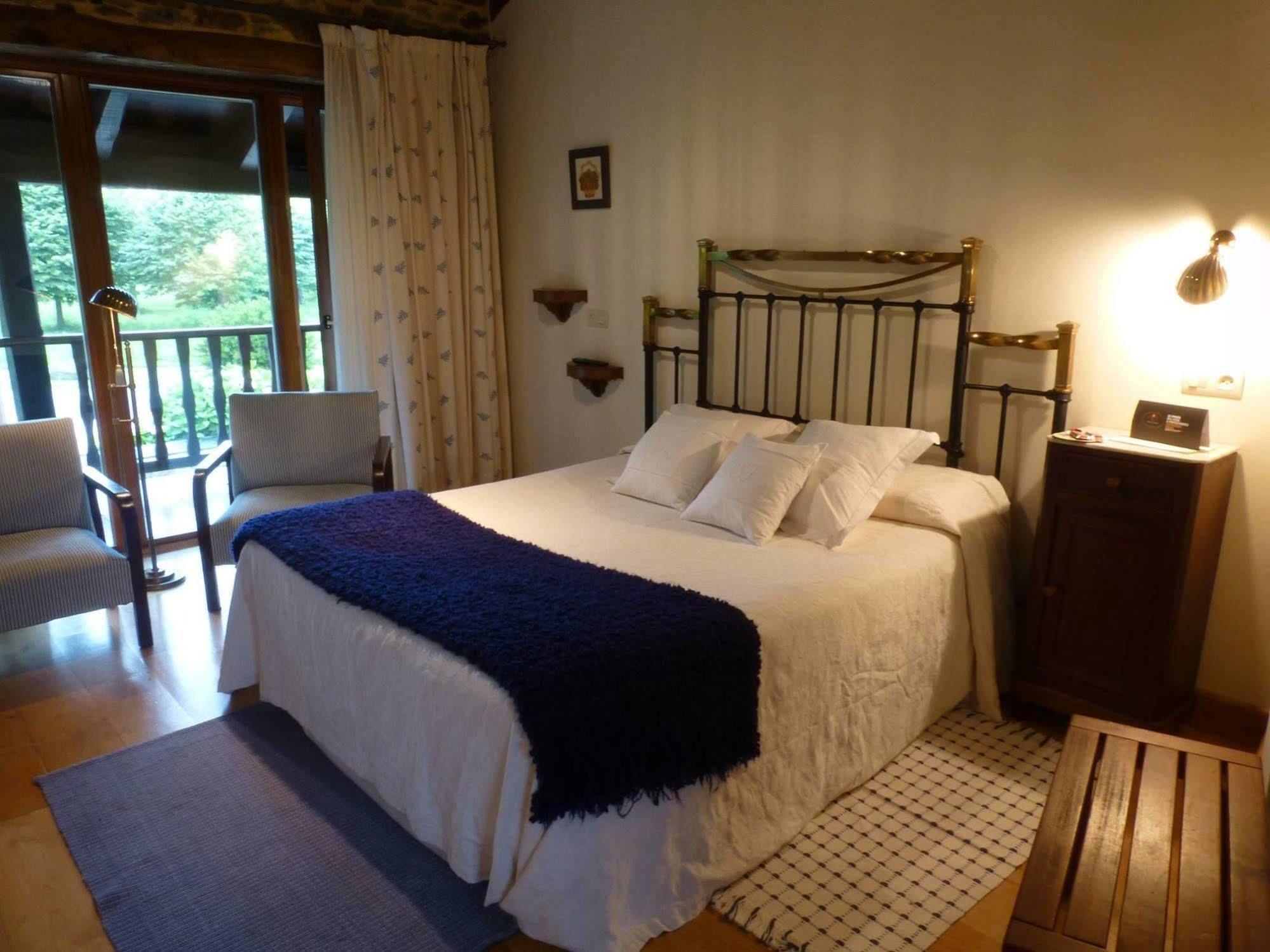Bed and Breakfast Casa Peleyon Кастрополь Экстерьер фото
