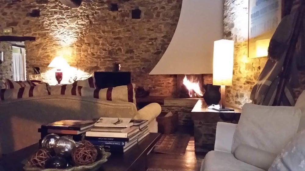 Bed and Breakfast Casa Peleyon Кастрополь Экстерьер фото